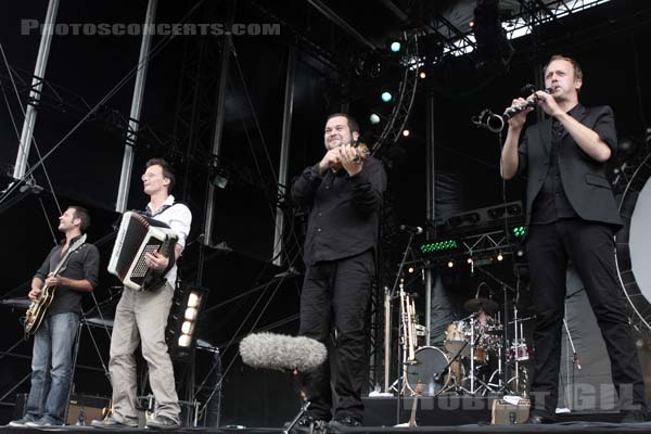 DEBOUT SUR LE ZINC - 2009-06-26 - PARIS - Hippodrome de Longchamp - 